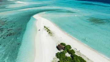 beach, bikini-beach, drone-shot, local-island, sea - Aerial view of a long white sandbank near Fenfushi island in the Alifu Dhaalu Atoll, surrounded by turquoise water.
