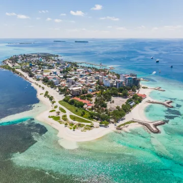 Maafushi, isola local in Kaafu, Maldive